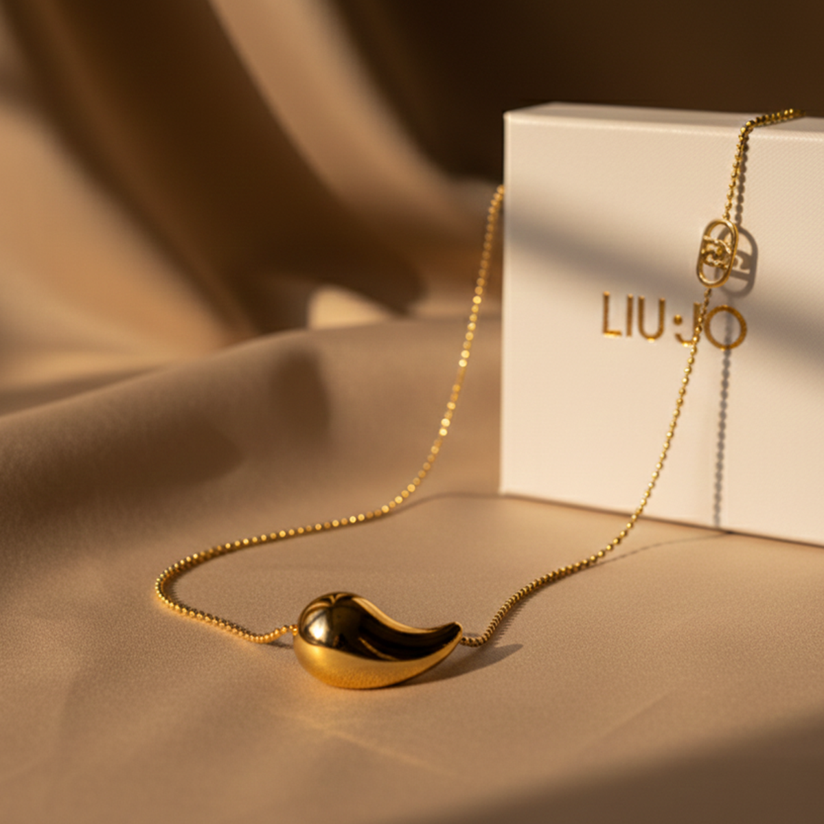 Liu Jo Dust XS Gold Necklace - LJ2796