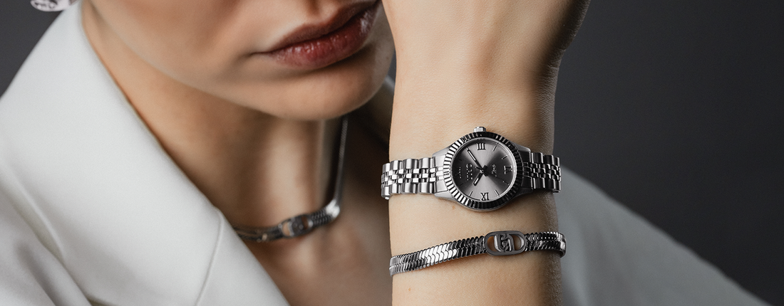 How to Style Watches with Jewelry for a Chic Look