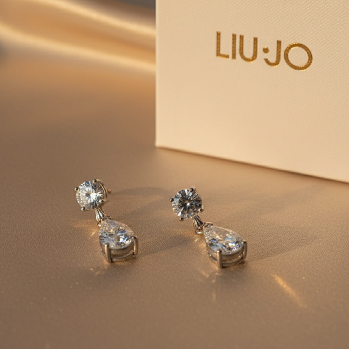 Liu Jo crystal drop dangle earring - LJ2588