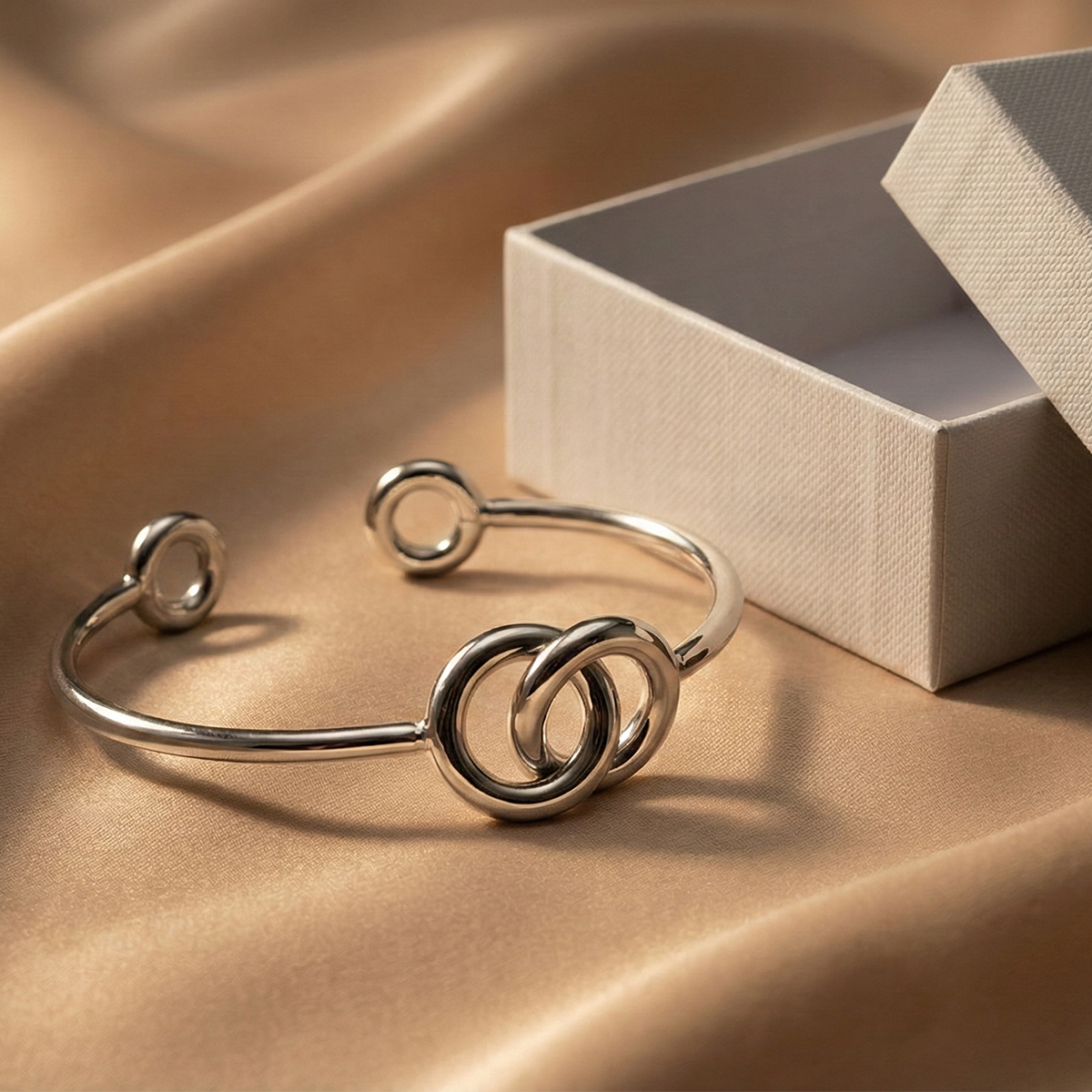 Liu Jo Loop Silver Bracelet - LJ2923